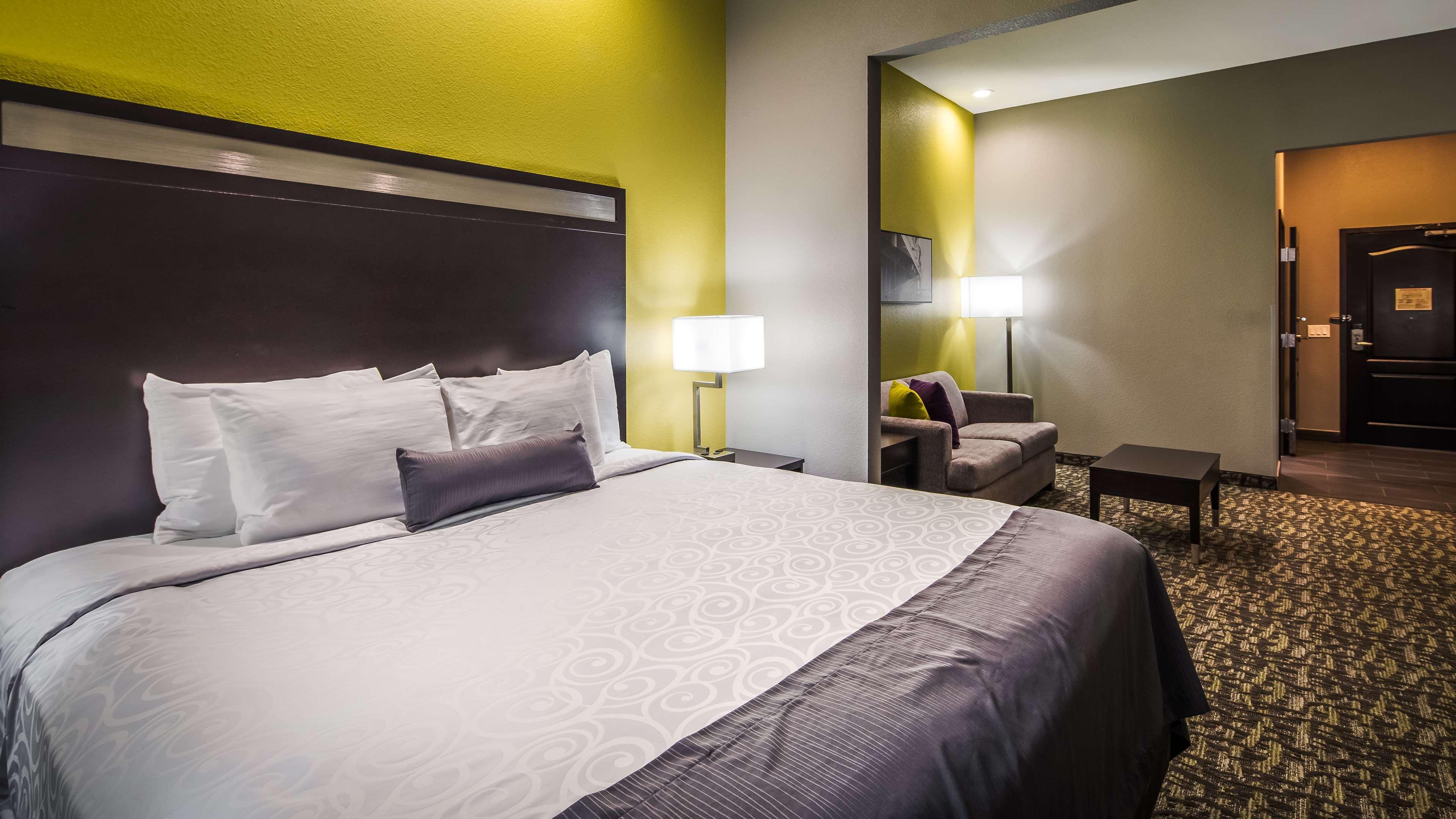Best Western Plus Bay City Inn & Suites Exteriör bild
