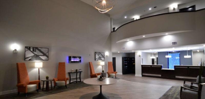 Best Western Plus Bay City Inn & Suites Exteriör bild