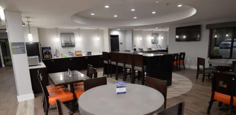 Best Western Plus Bay City Inn & Suites Exteriör bild