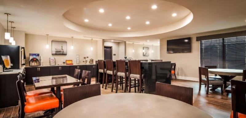 Best Western Plus Bay City Inn & Suites Exteriör bild