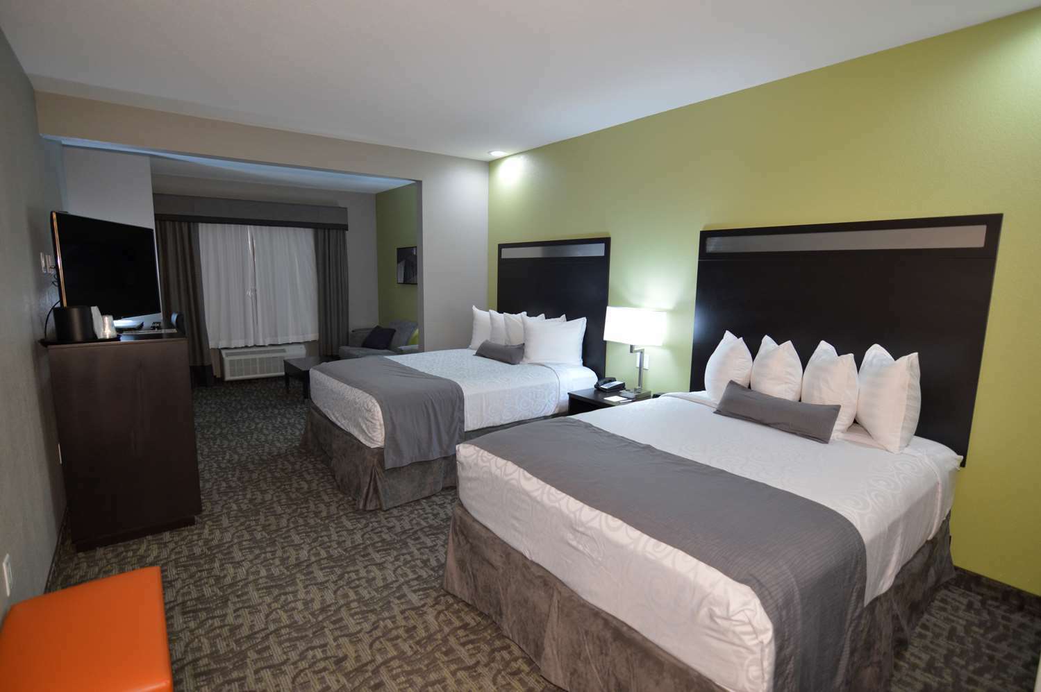Best Western Plus Bay City Inn & Suites Exteriör bild